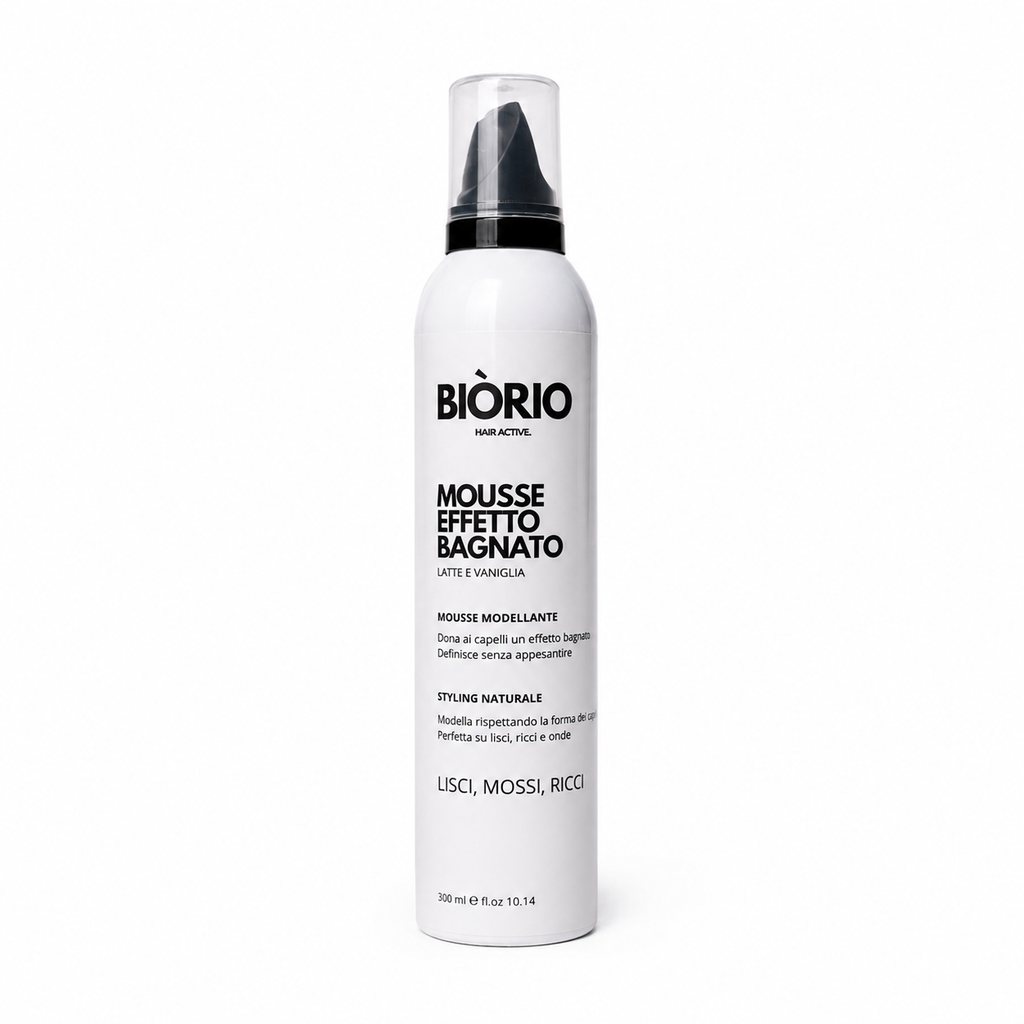 Biòrio Mousse Effetto Bagnato Capelli  Styling Wet Look, Definizione Naturale, Fragranza Latte e Vaniglia 300 ml